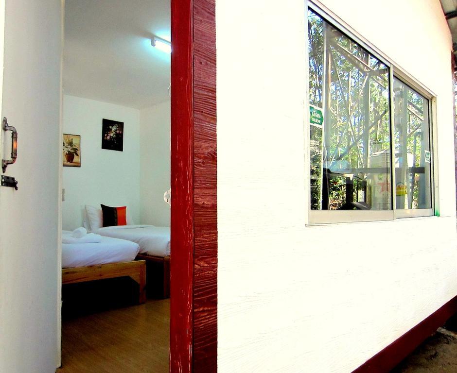 Golden Teak Homestay Mae Rim Bagian luar foto